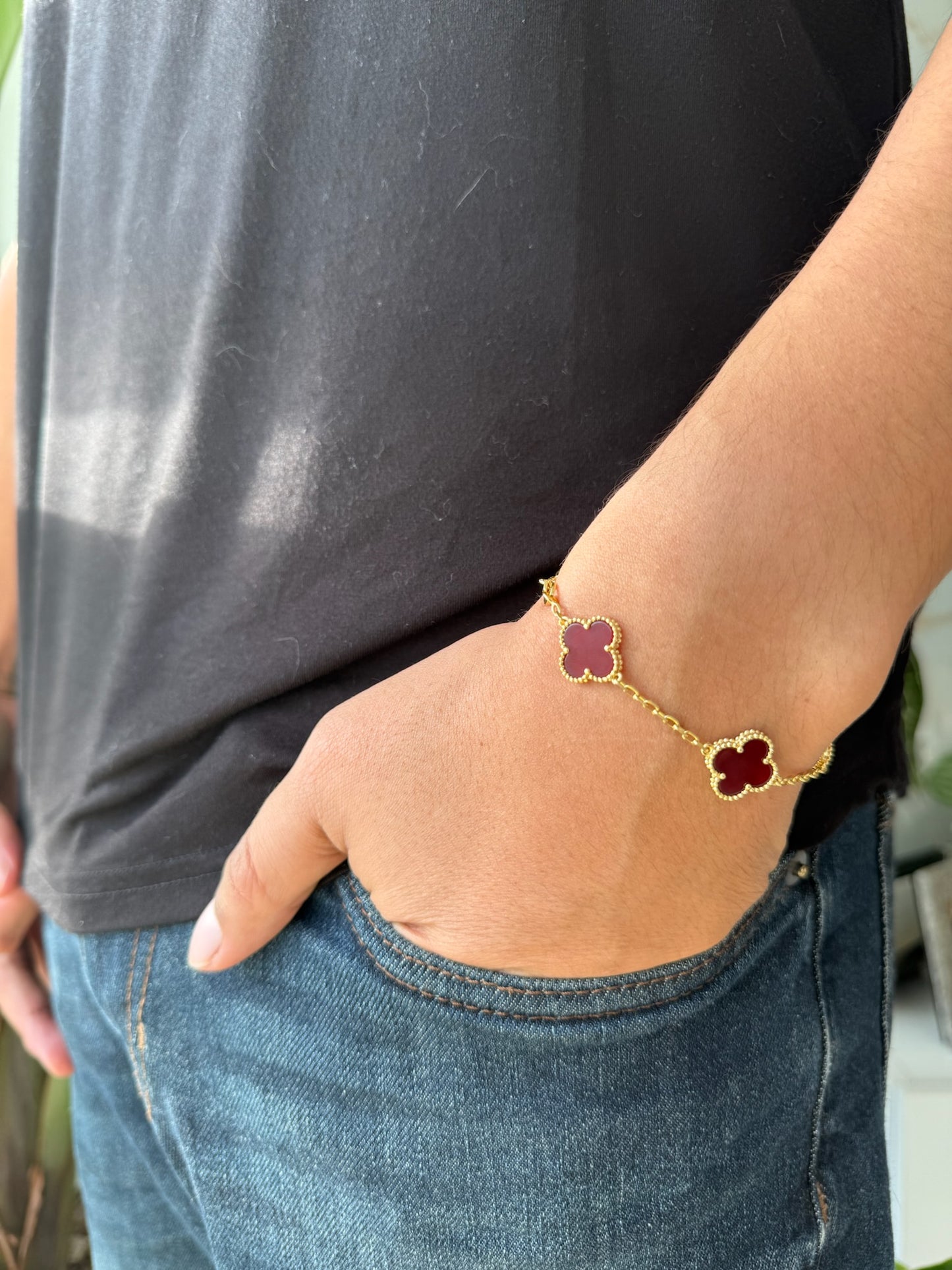 Pulsera Trébol Piedra Roja Turmalina en Plata 925 enchape Oro amarillo 18k