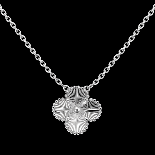 Collar Trébol Plateado